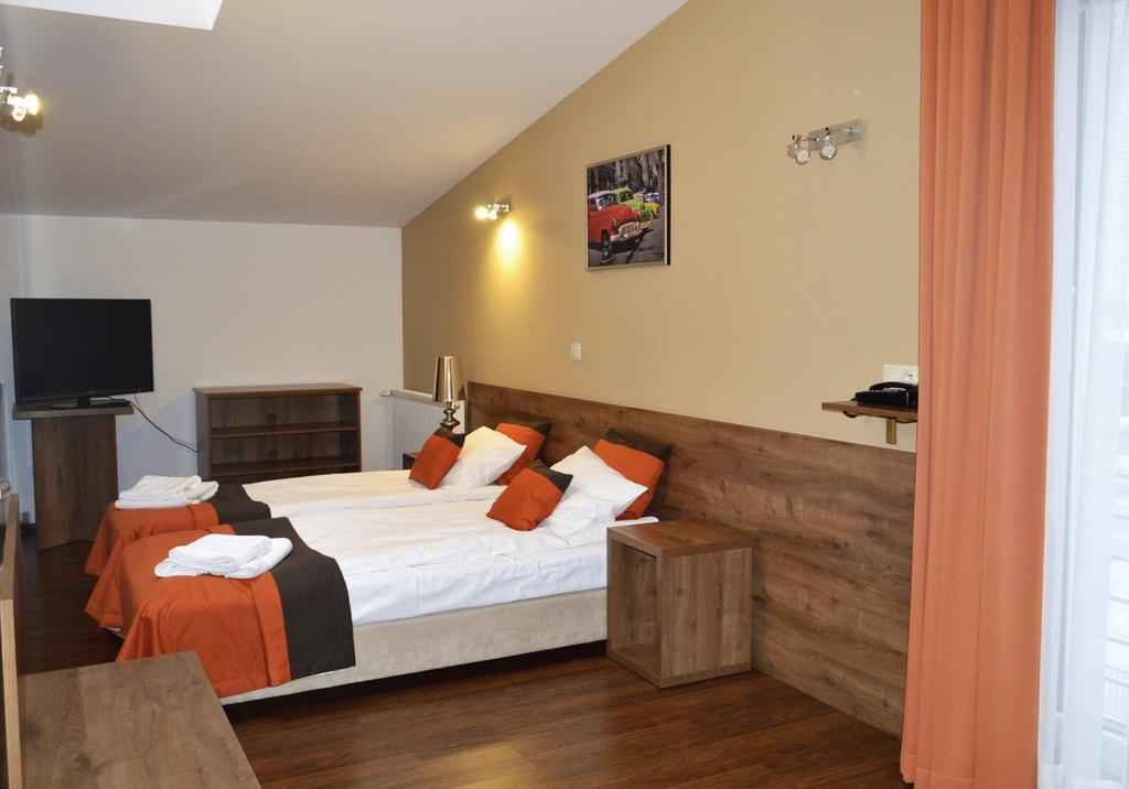 Hotel Ajax Janki Pokoj fotografie